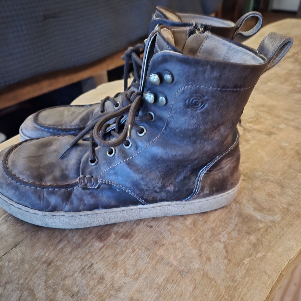 Groundies Barefoot Leather Zip Boots - Picture 2 of 5